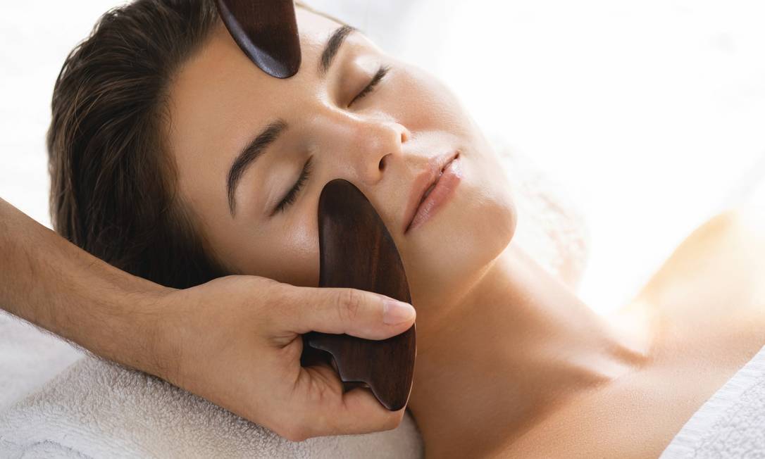 Drenagem Linfática Facial: Adeus Inchaço e Olá Contornos Definidos - inspiração 2