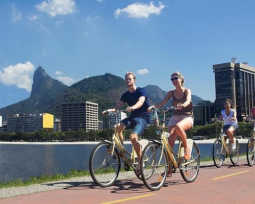 A Chegada ao Pontão do Lago Sul: Um Clássico da Vida Candanga - inspiração 2