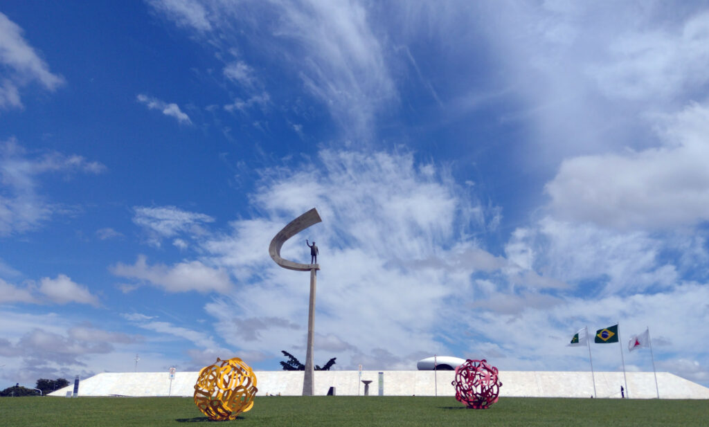 Dicas de Segurança Essenciais: Pedalar com Consciência e Proteção - inspiração 1