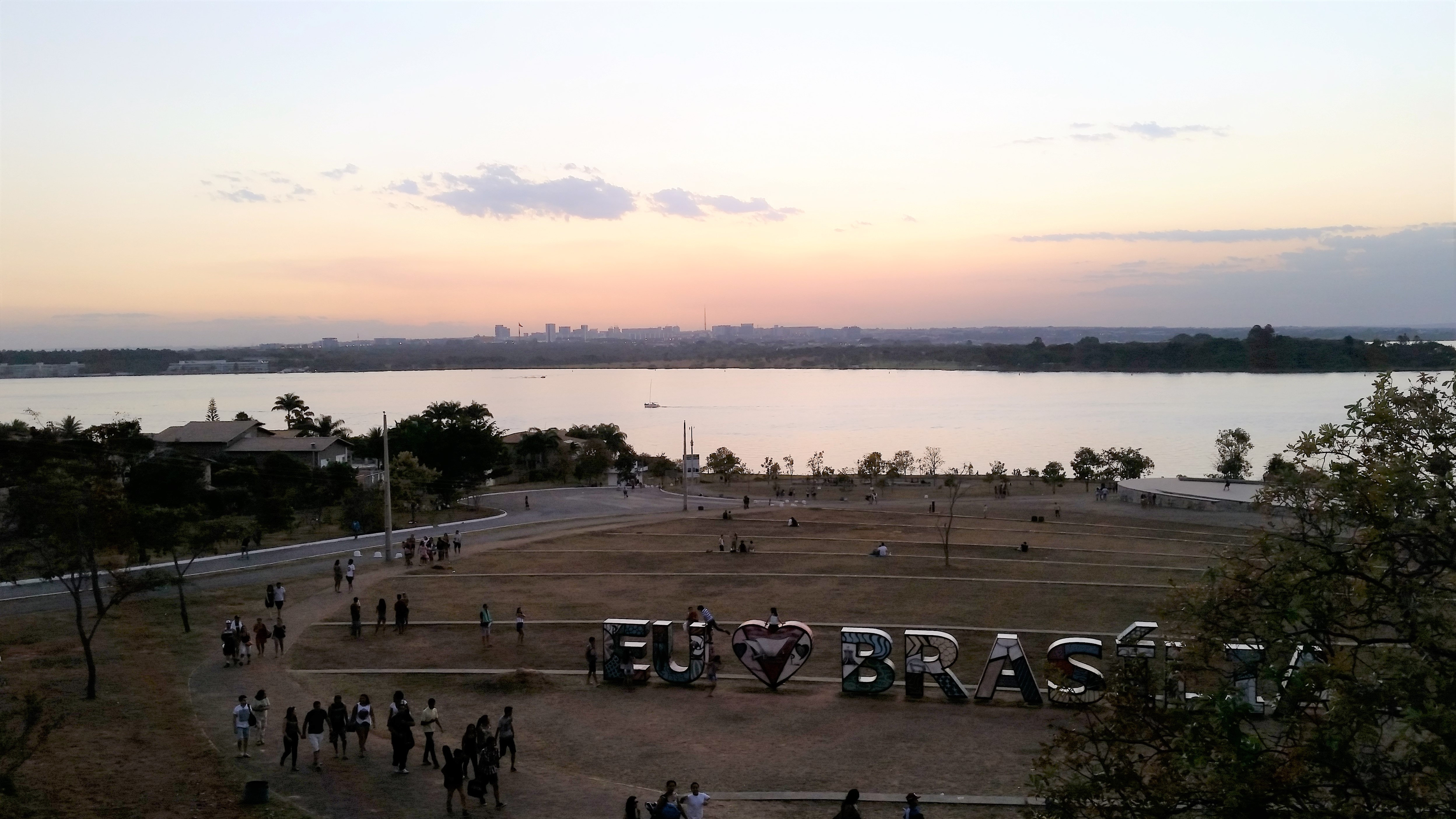 Cafeterias e Bistrôs: Encontros Descontraídos e Boas Conversas - inspiração 1