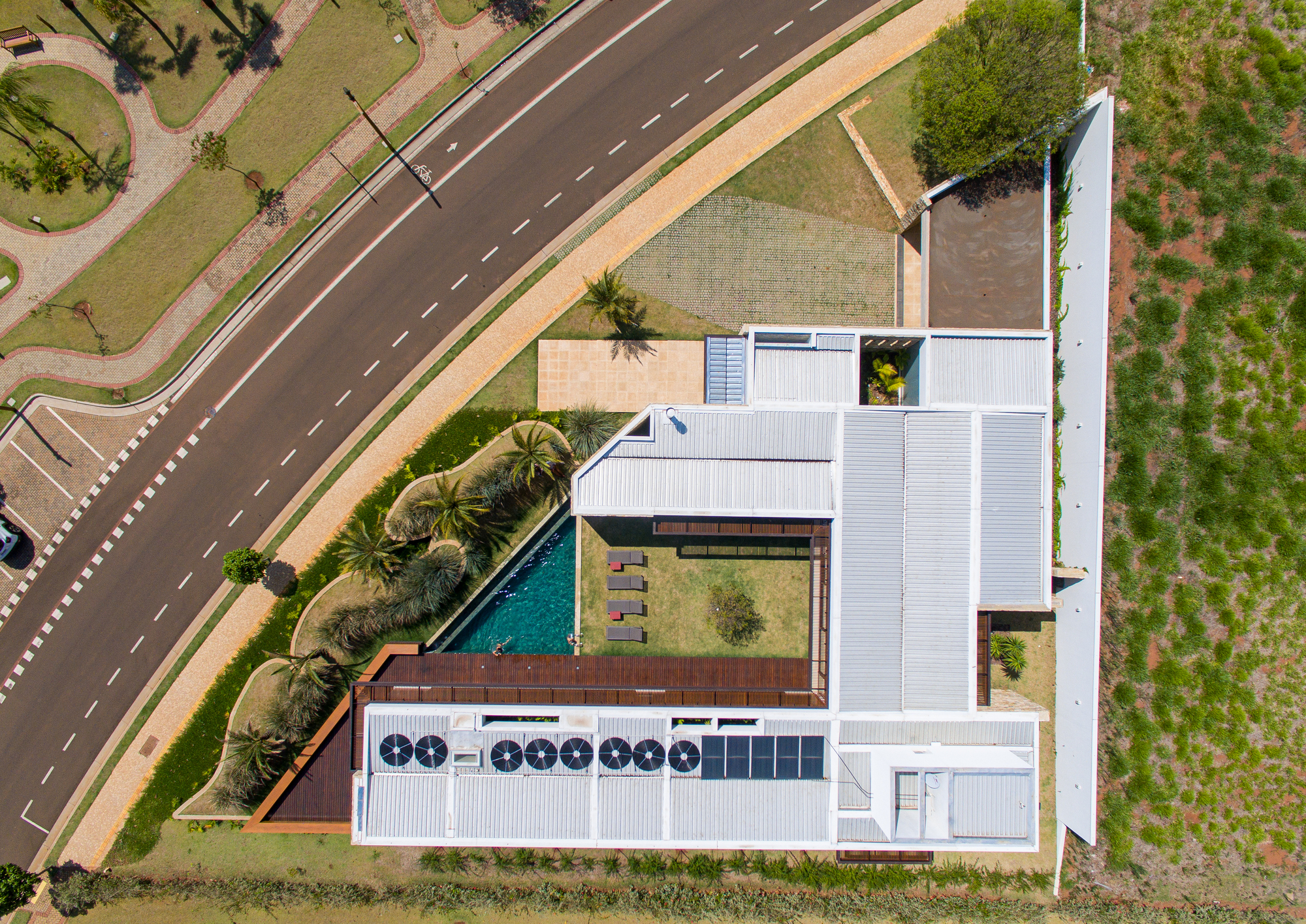 Dividindo o Caos: Transformando Formas Complexas em Simples - inspiração 1