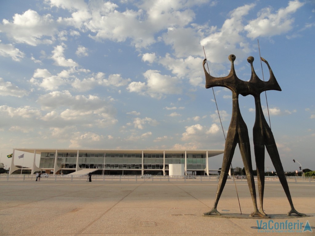 O Palácio da Alvorada: Residência Presidencial e Joia Arquitetônica - inspiração 1