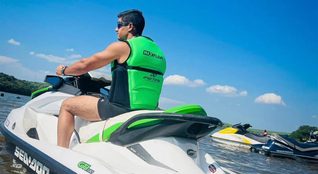 Colete para Vela e Windsurf: Agilidade e Resistência ao Vento - inspiração 2