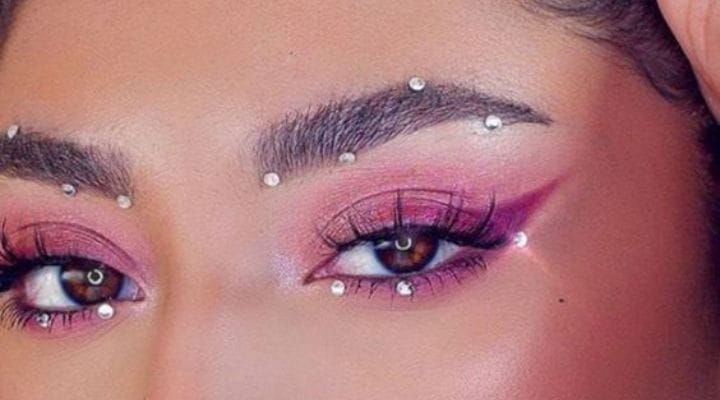 Olhos Marcantes com Poucos Produtos: Delineado e Máscara Salvadores - inspiração 1