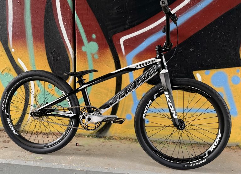 A Subida: Elevando a Roda Dianteira com Técnica - inspiração 1