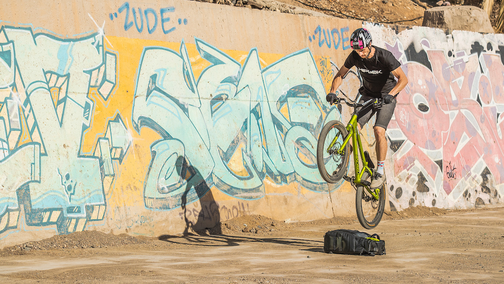 A Subida: Elevando a Roda Dianteira com Técnica - inspiração 2