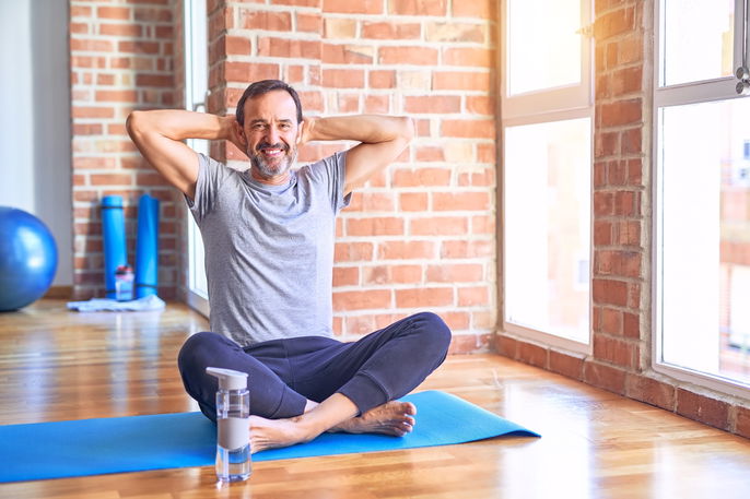 Fortalecimento com faixa elástica (resistência posterior) - inspiração 2