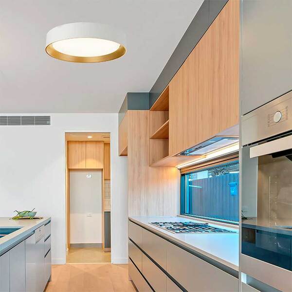 LEDs em Espelhos: Um Toque Glamouroso para o Seu Cantinho - inspiração 2