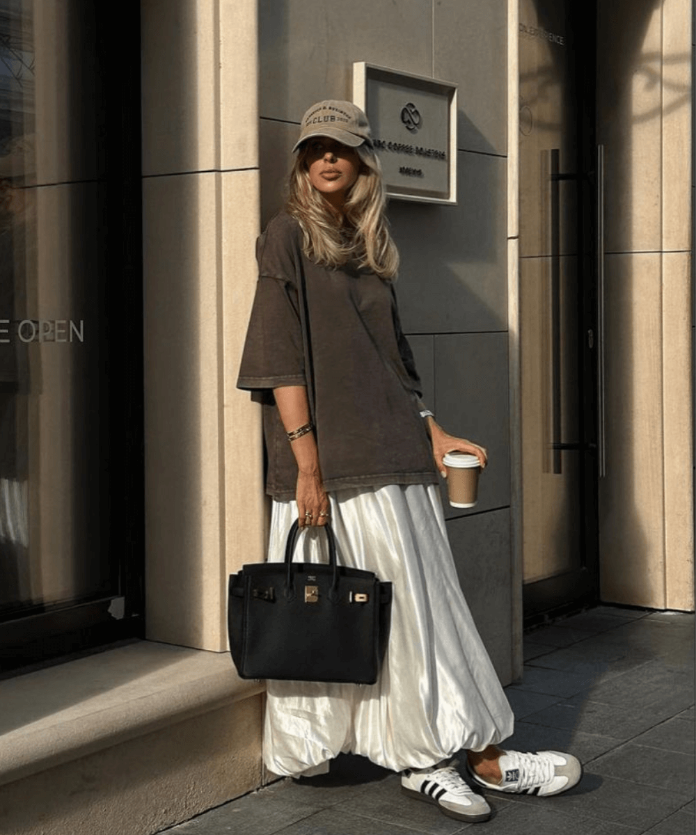 T-Shirt Vintage + Saia Midi Colorida: Vibração Retrô Atual - inspiração 2