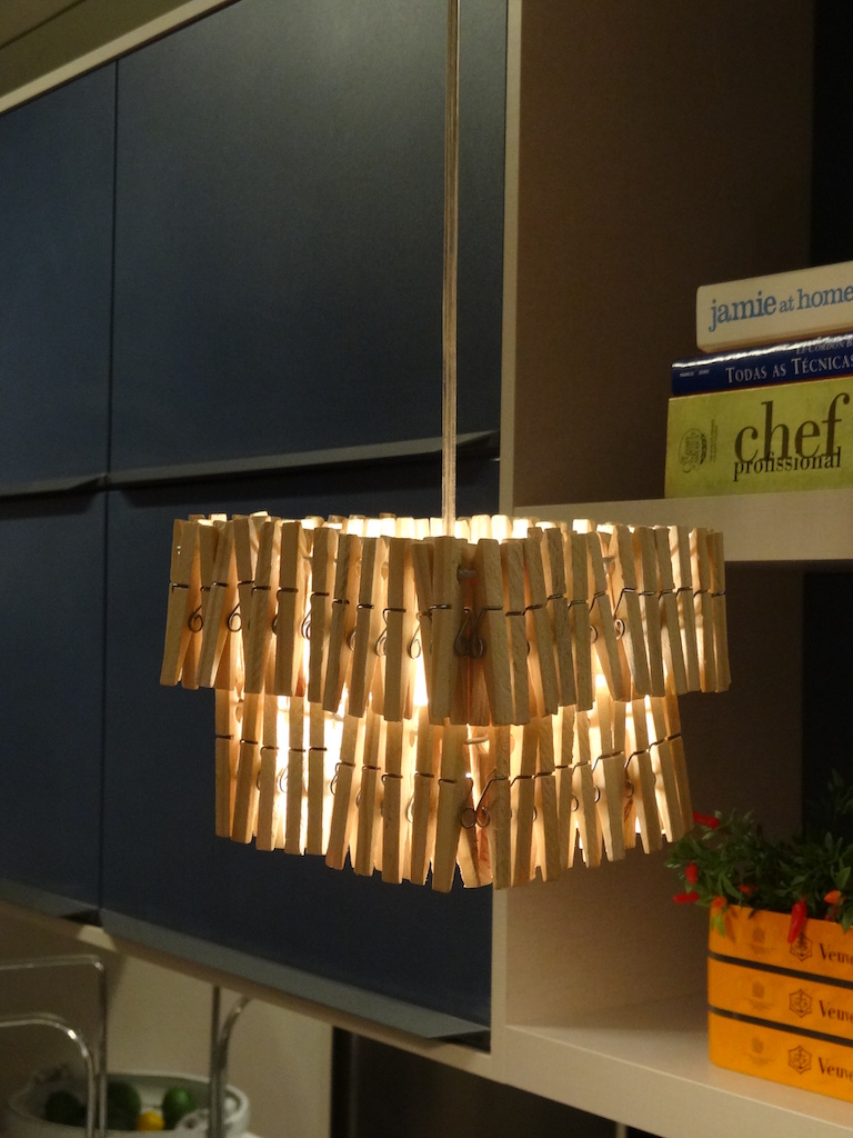 Luminária de Troncos e Galhos: Conexão Direta com a Natureza - inspiração 2