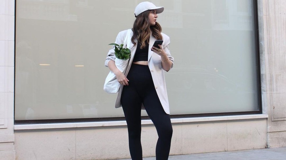 Legging Com Blazer: Elegância Urbana Instantânea - inspiração 2