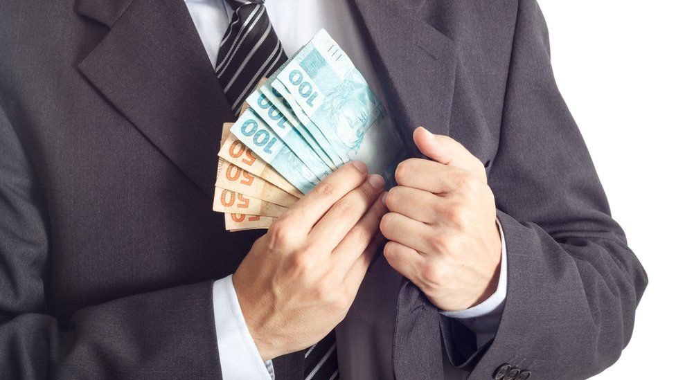 Financiamento Legal vs. Caixa Dois: Onde Está a Linha? - inspiração 2