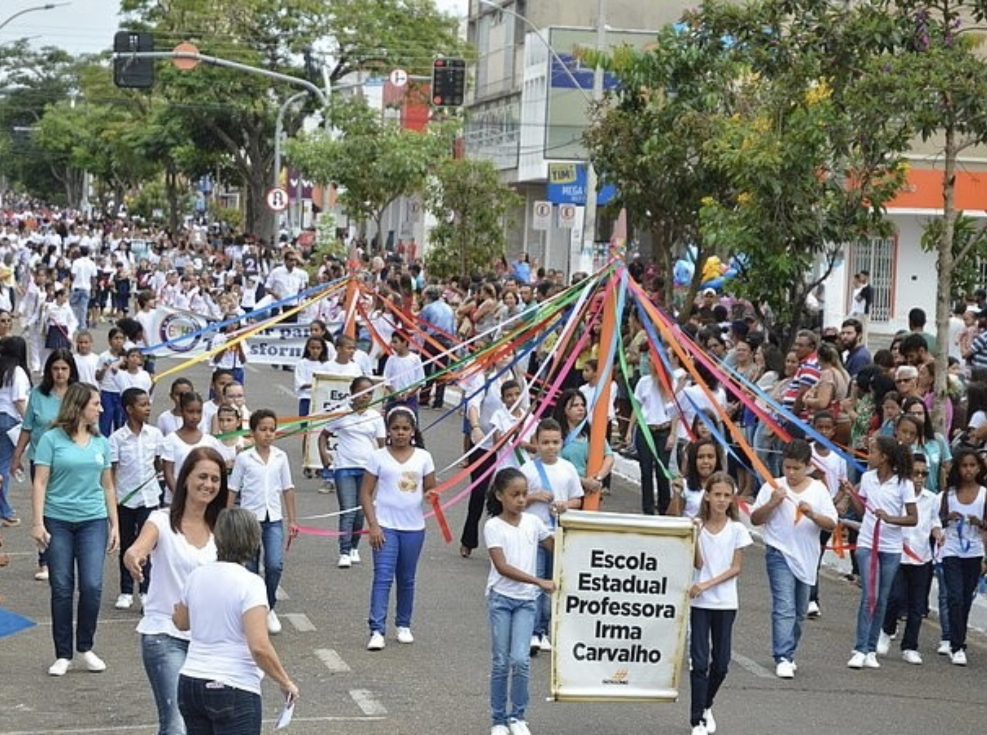 Origem Histórica: A Independência do Brasil e o Nascimento de uma Tradição - inspiração 2