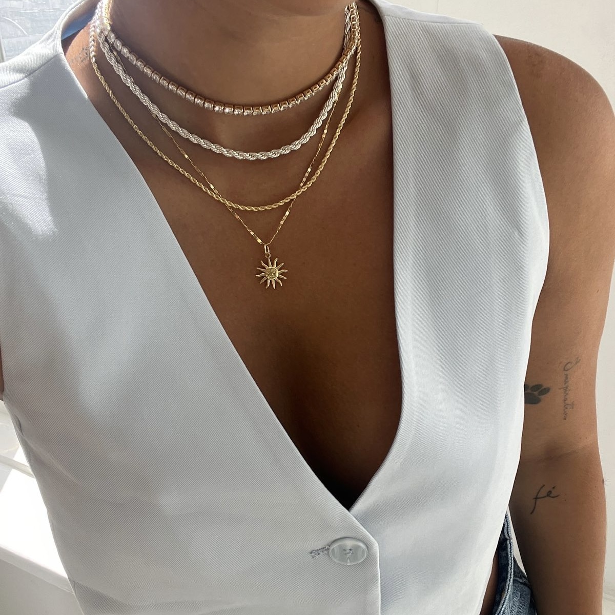 Colares Escultóricos: O Drama Que Transforma o Básico - inspiração 1