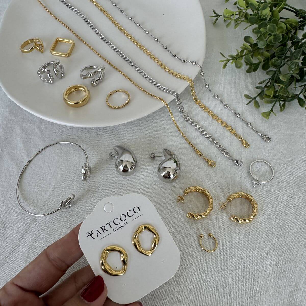 Colares Escultóricos: O Drama Que Transforma o Básico - inspiração 2