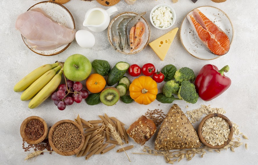 5 ideias de títulos:
1. Cardápio Anti-Estresse: Os Melhores Alimentos para uma Mente Calma.
2. Desvendando o Poder dos Alimentos: Guia Completo para Combater o Estresse.
3. Ervas e Bebidas Calmantes: Receitas Naturais para Aliviar a Ansiedade.
4. Evite Estes Alimentos: Os Vilões do Estresse e Como Substituí-los.
5. Nutrição e Bem-Estar: Como a Alimentação Impacta Seus Hormônios e Humor.