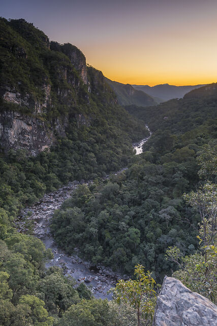 Hospedagem e Gastronomia
4. Experiências Místicas e Naturais na Chapada dos Veadeiros
5. Como Planejar sua Viagem para Alto Paraíso de Goiás