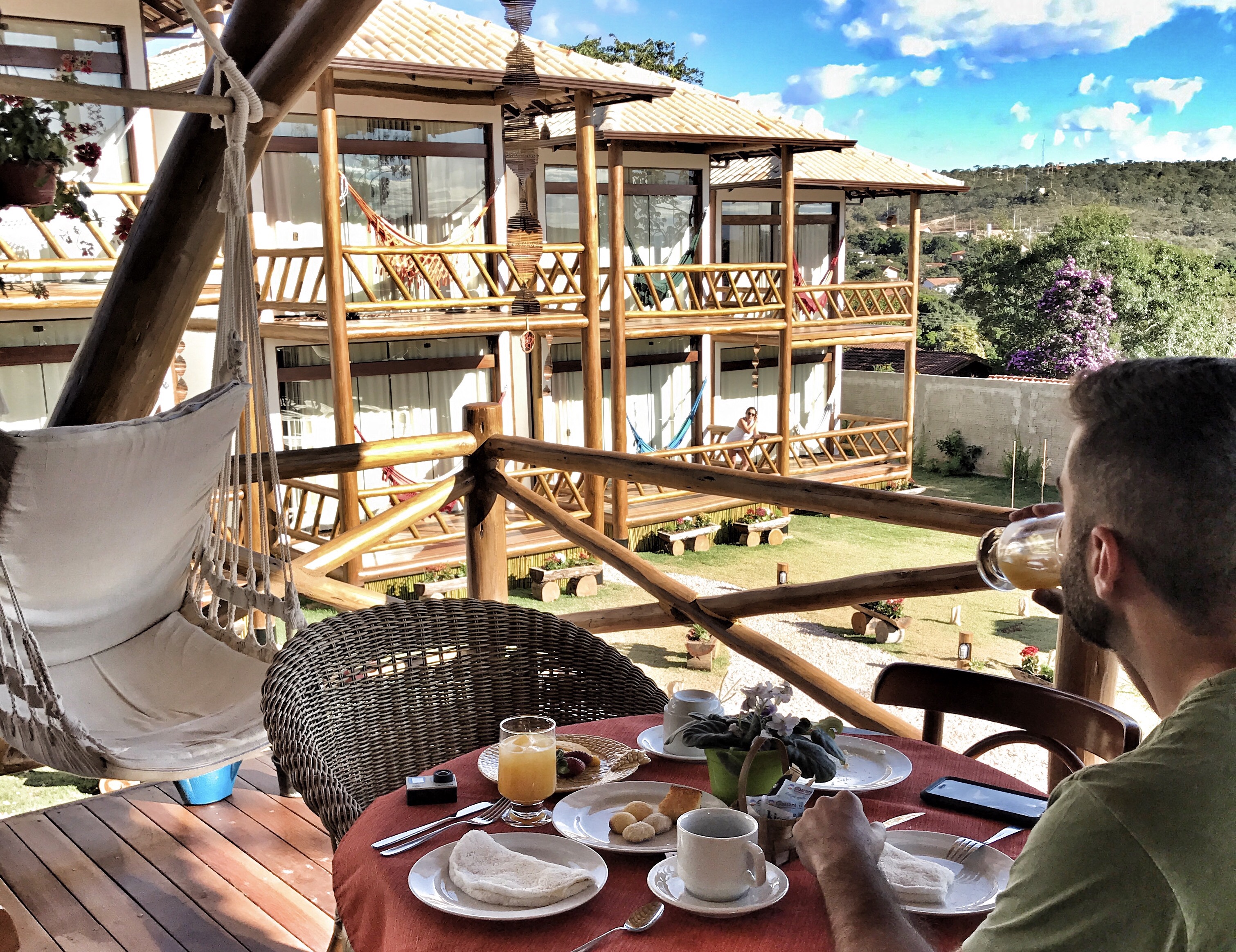 5 ideias de títulos:
1. Guia Completo: O Que Fazer na Chapada dos Veadeiros em 4 Dias
2. As 10 Cachoeiras Imperdíveis da Chapada dos Veadeiros
3. Chapada dos Veadeiros: Dicas de Roteiro