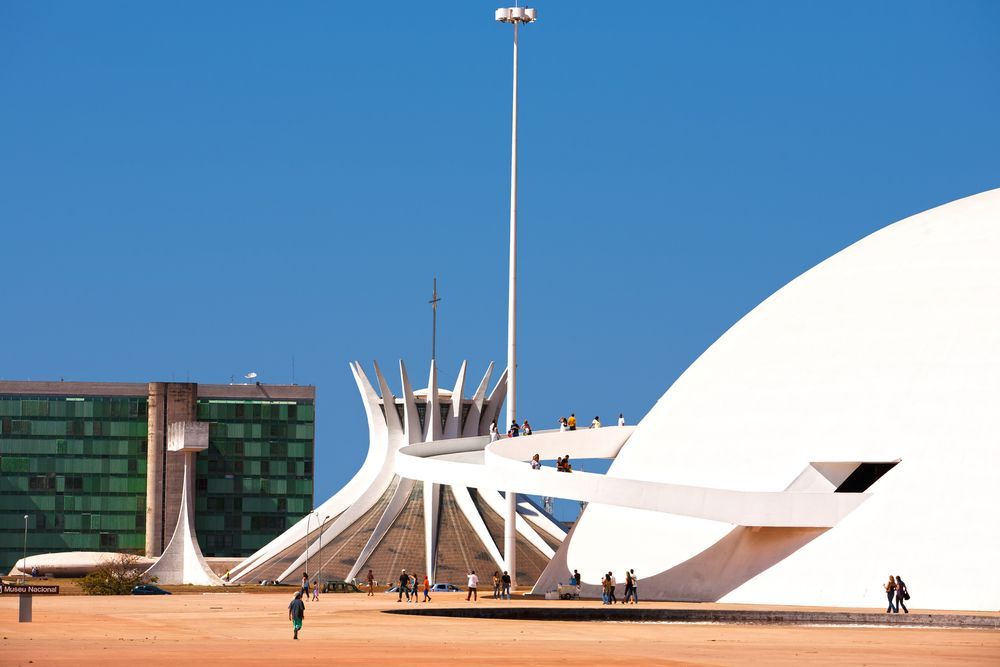 arquitetura de oscar niemeyer em brasília