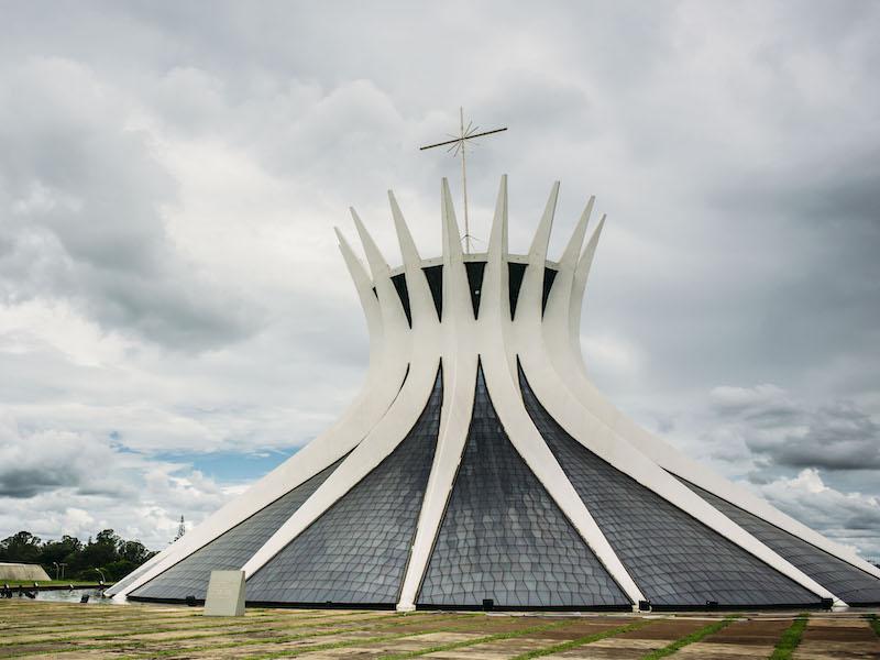 arquitetura de oscar niemeyer em brasília