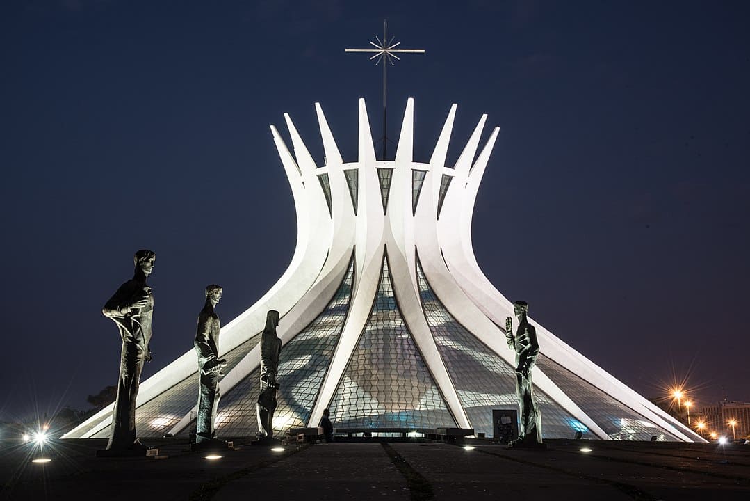 arquitetura de oscar niemeyer em brasília