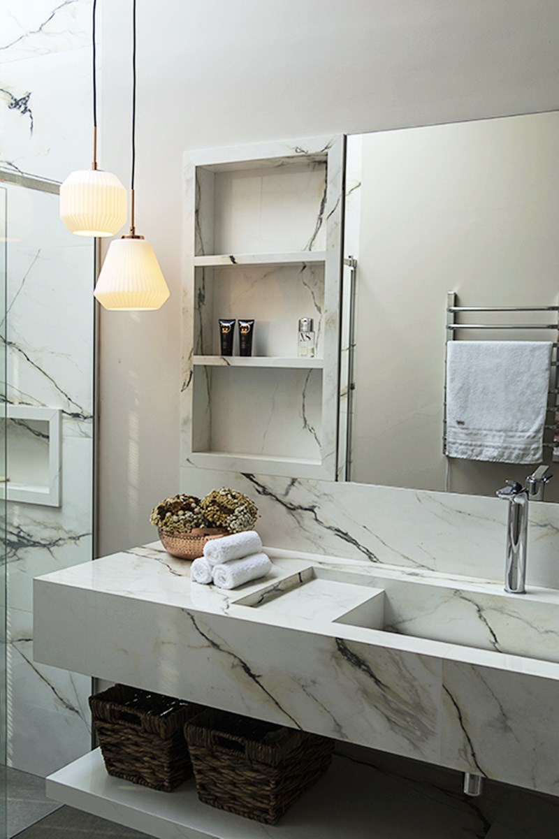 5 Cores para Banheiros Pequenos que Ampliam o Espaço