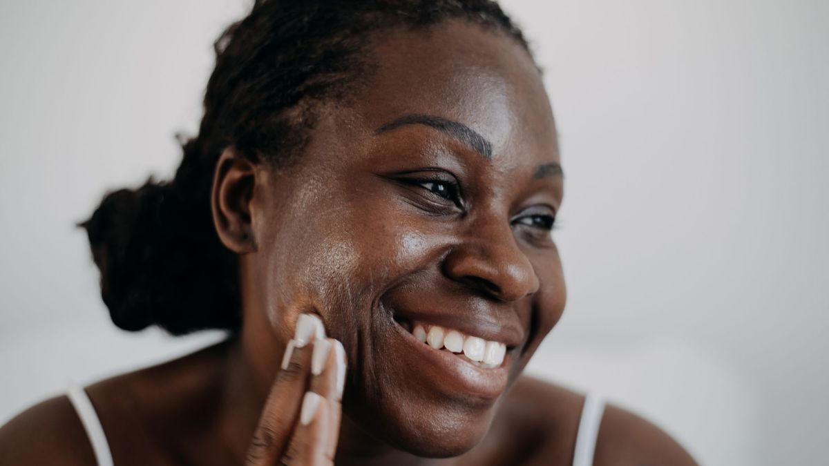 benefícios de usar protetor solar diariamente