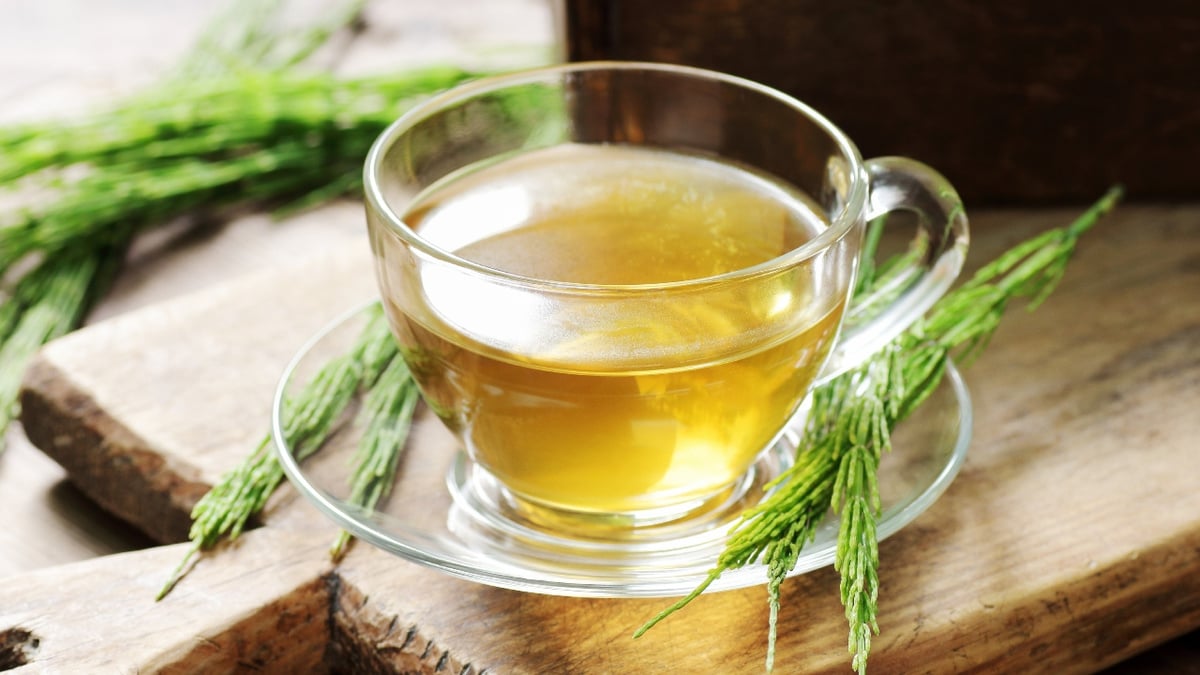 Alimentação e Hidratação: O Papel da Dieta na Redução do Inchaço