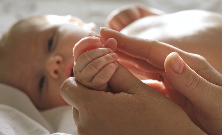 Alternativas seguras para banho de sol em casa