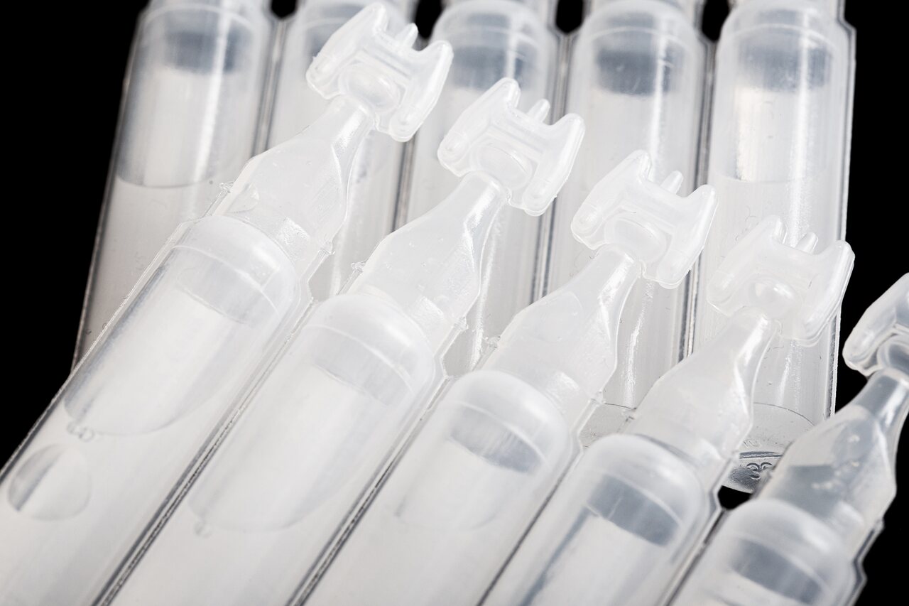 benefícios do soro fisiológico no rosto