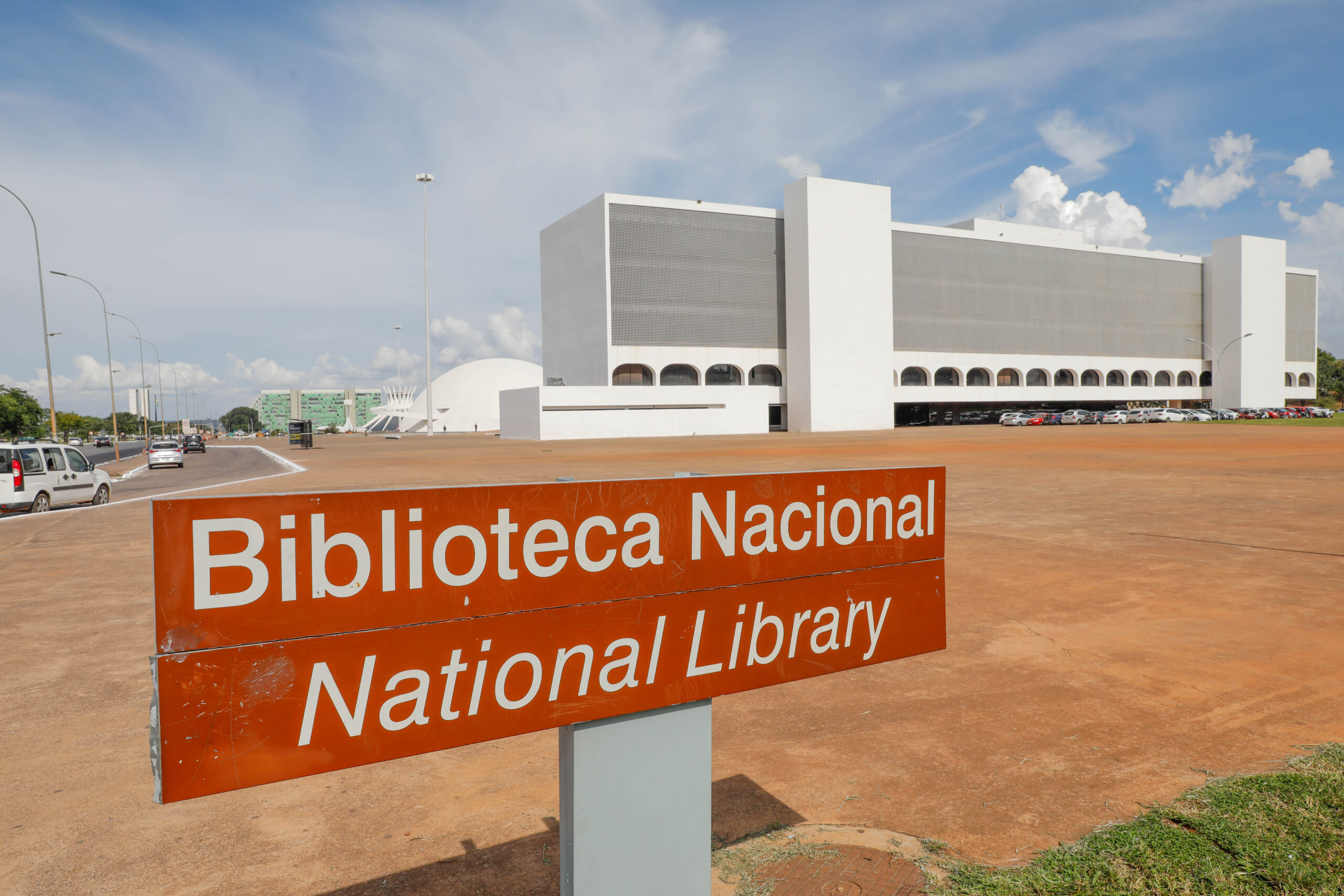 biblioteca nacional de brasília