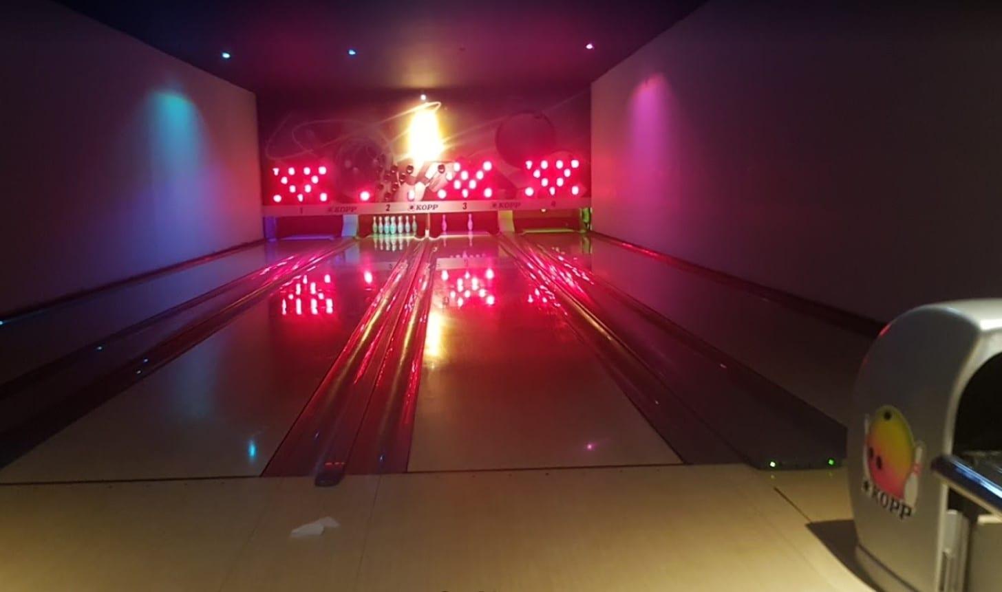 O que comer e beber no Striker Casual Bowling