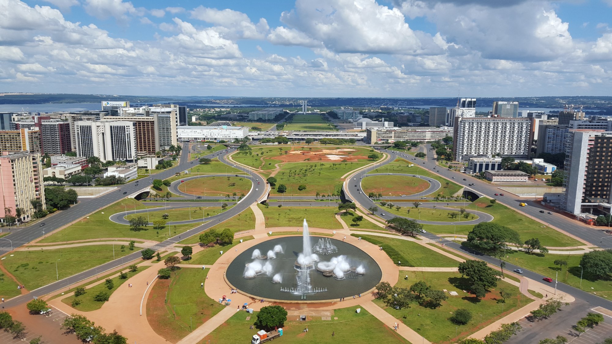 Ermida Dom Bosco: O Pôr do Sol Perfeito em Brasília