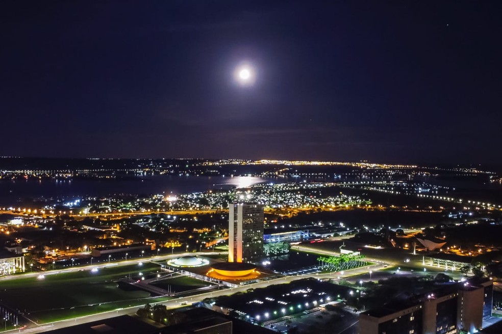 Brasília à Noite: Roteiro Imperdível
