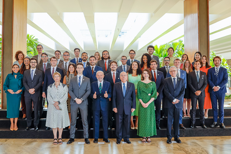 brasília para diplomatas vida social