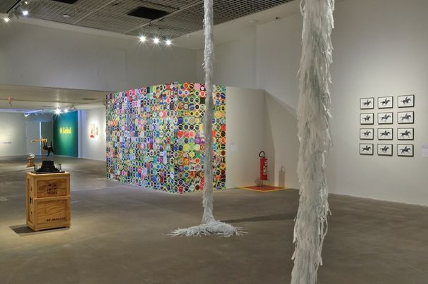 A Importância do Riso na Cultura: Destaques da Exposição 'O Reinado do Riso' em Brasília