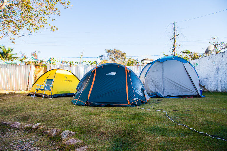 5 ideias de títulos:
1. Chapada Imperial: Guia Completo para Acampar no Cerrado
2. Descubra as Cachoeiras e Trilhas da Chapada Imperial
3. Planeje seu Fim de Semana na Chapada Imperial: Preços e Serviços
4. Chapada Imperial: Uma Aventura Ecológica Perto de Brasília
5. Acampamento na Chapada Imperial: O Que Você Precisa Saber