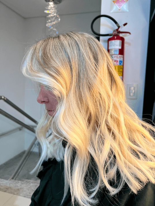 como cuidar de cabelo loiro dourado