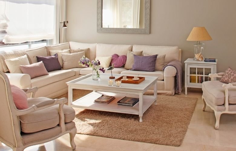 Bandejas Decorativas: O Segredo para Organizar e Embelezar Sua Mesa de Centro