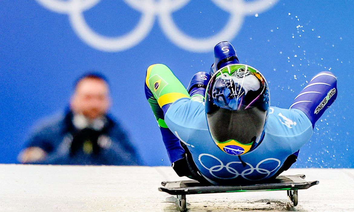 Skeleton vs. Luge vs. Bobsled: Entenda as Diferenças Chave nos Esportes de Trenó; Nicole Silveira: A Trajetória da Atleta Brasileira no Skeleton Olímpico; Por Dentro do Skeleton: Velocidade