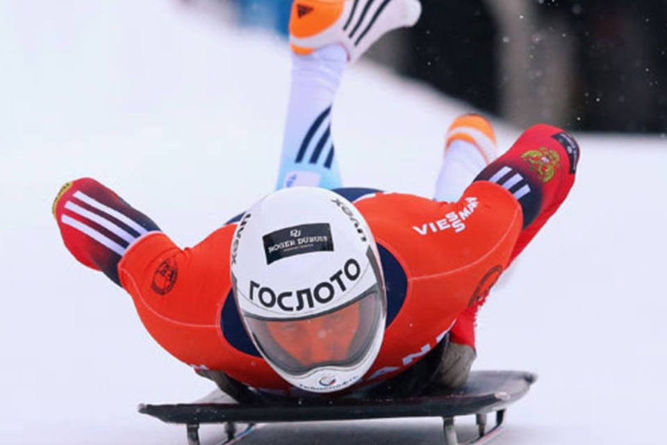 Skeleton vs. Luge vs. Bobsled: Entenda as Diferenças Chave nos Esportes de Trenó; Nicole Silveira: A Trajetória da Atleta Brasileira no Skeleton Olímpico; Por Dentro do Skeleton: Velocidade