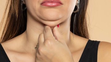 como diminuir papada com exercícios faciais