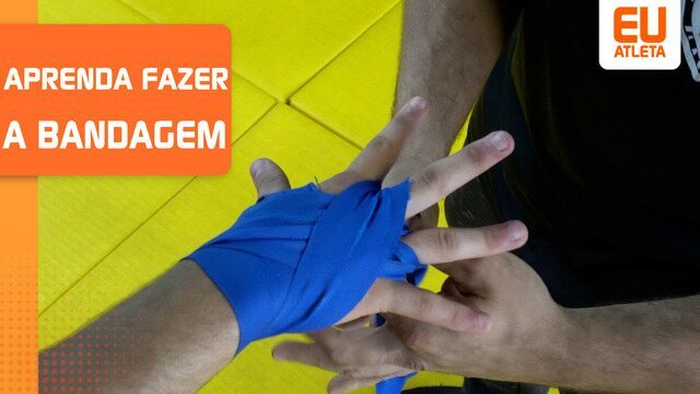 como enfaixar a mão para o boxe
