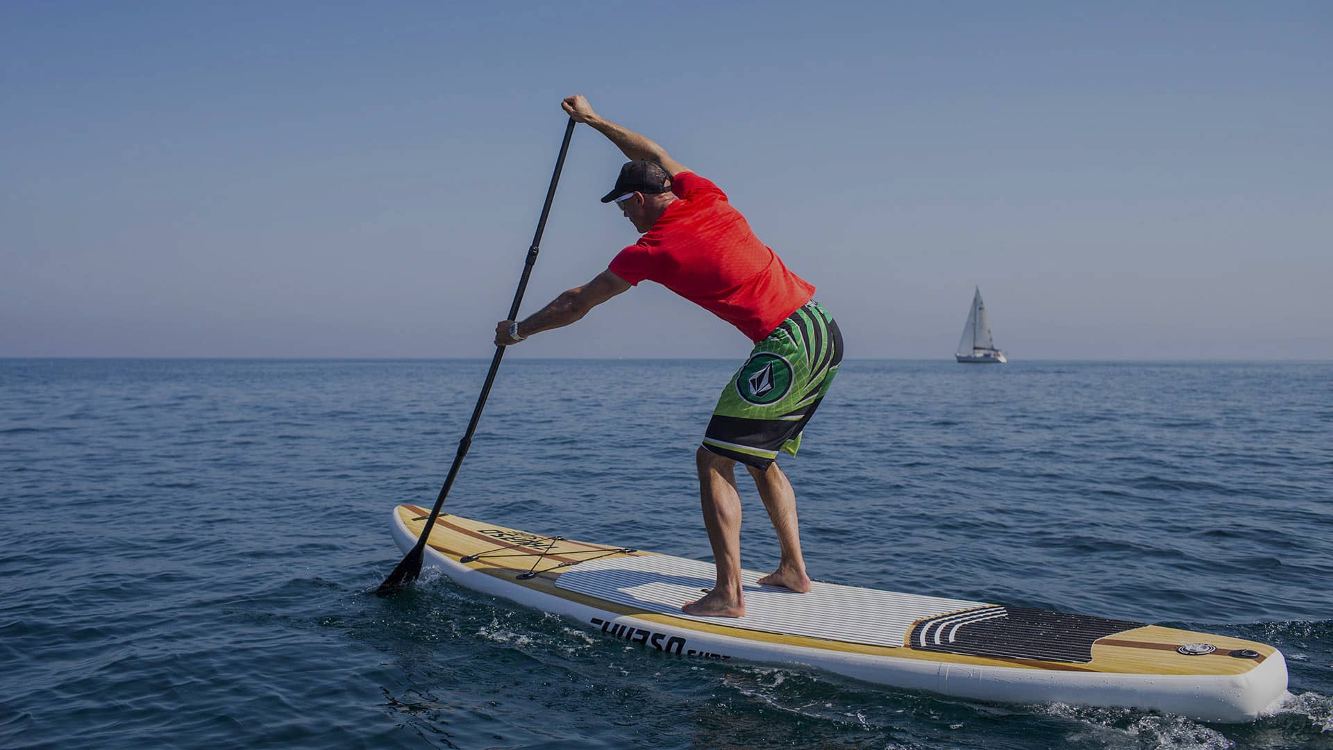 Dominando a Remada: Técnicas Essenciais para SUP Surf