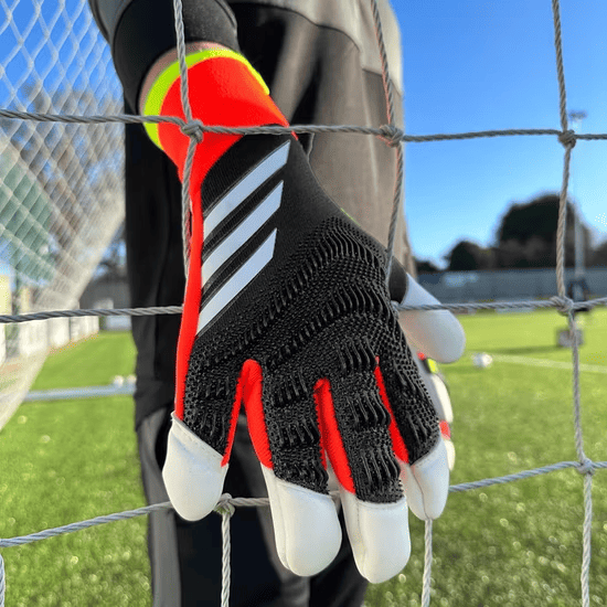 como escolher a luva de goleiro com grip