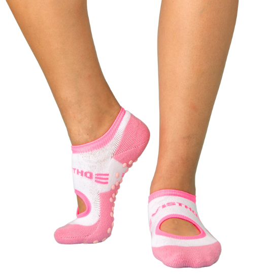 5 ideias de títulos:
1. Guia Completo: Como Escolher a Meia Antiderrapante Perfeita para Pilates
2. Pilates com Meia ou Descalço? Entenda os Benefícios e Riscos
3. As Melhores Marcas de Meias para Pilates: Lupo