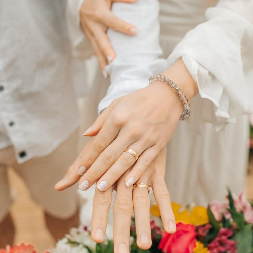 Anéis de Falange: Como Usar para Criar a Ilusão de Comprimento