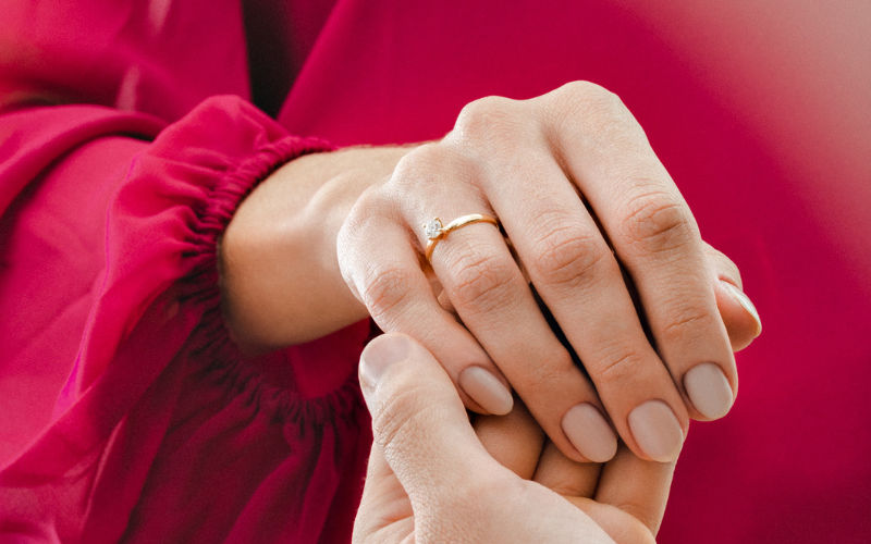 Anéis de Falange: Como Usar para Criar a Ilusão de Comprimento