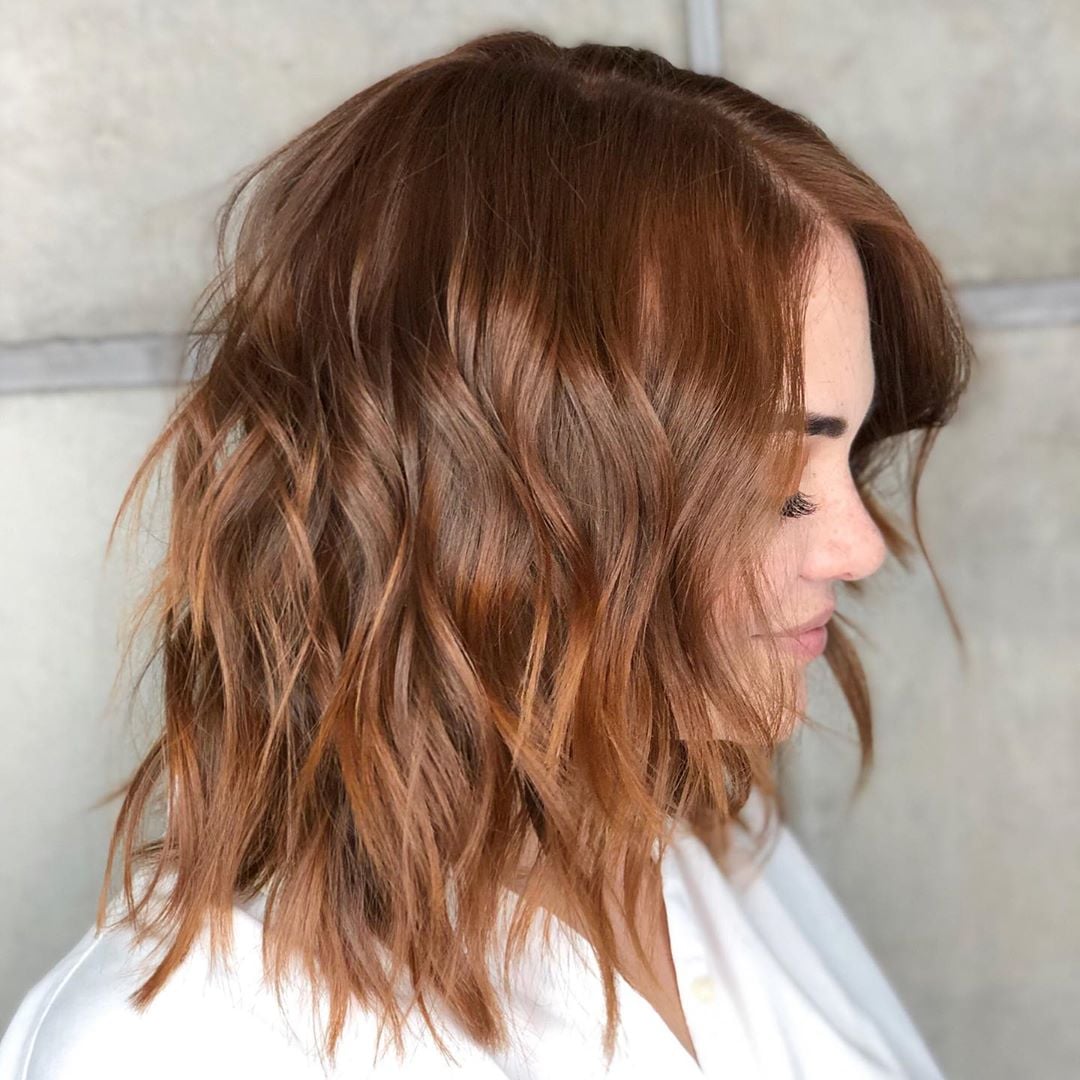 5 ideias de títulos:
1. Descubra o Ruivo Acobreado Perfeito para o Seu Tom de Pele
2. Guia Completo: Como Escolher o Ruivo Acobreado Ideal
3. Ruivo Acobreado: Dicas Essenciais Antes de Pintar o Cabelo
4. Os Segredos da Colometria para Atingir o Ruivo Acobreado dos Sonhos
5. Teste Virtual e Mecha: Garanta o Seu Ruivo Acobreado Sem Erro