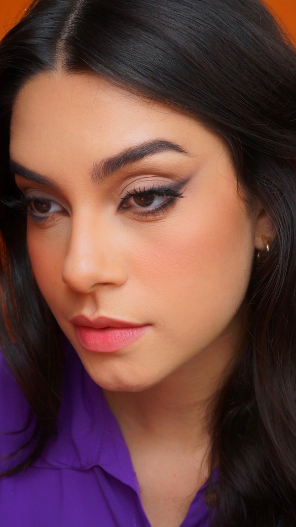 Maquiagem com Sombra Colorida: Ideias de Delineado Esfumado